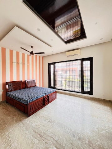 Bedroom in 6+ BHK Villa at RWA Apartments Sector 108, Sector 108 – for Rent