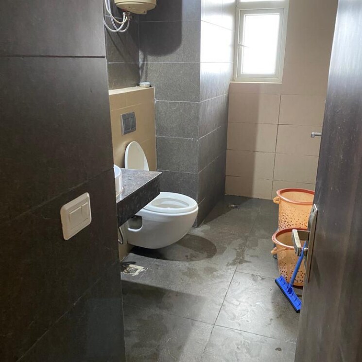 Bathroom, paras-irene 3 Bedroom 1830 Sq.Ft. Apartment In Sector 70a Gurgaon 7943121