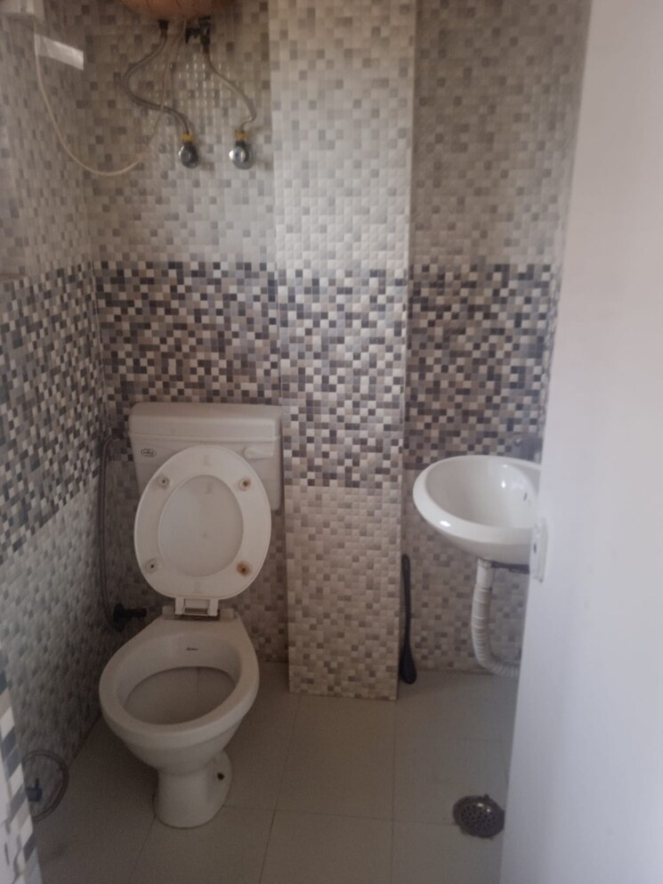 Bathroom, rwa-apartments-sector-29 2 Bedroom 1100 Sq.Ft. Apartment In Sector 29 Noida 7943217