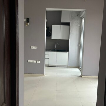 Room in 2 BHK Apartment at Supertech Hues, Sector 68 – for Rent