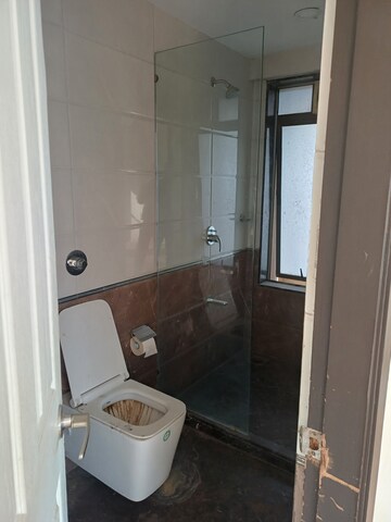 Furnished Amenities in 5 BHK Apartment at DLH Sorrento, Veera Desai Road – for Sale