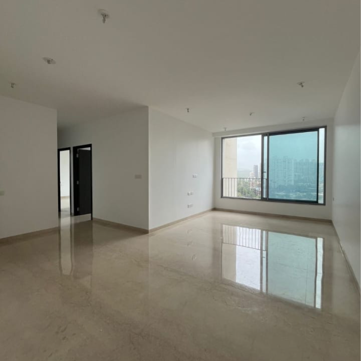 2 BHK Apartment For Sale in Goregaon East