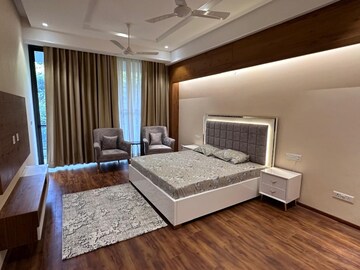 Master Bedroom in 4 BHK Apartment at Vip Road – for Rent