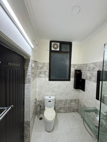 Bathroom in 4 BHK Builder Floor at Dlf Phase ii – for Rent