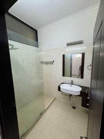 Bathroom in 4 BHK Builder Floor at Dlf Phase ii – for Rent