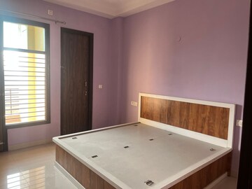 Bedroom in 3 BHK Apartment at Sector 57 – for Rent