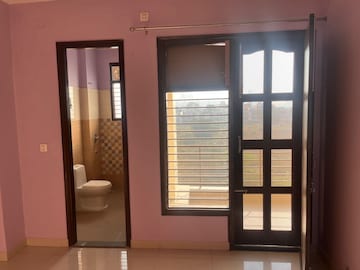 Room in 3 BHK Apartment at Sector 57 – for Rent