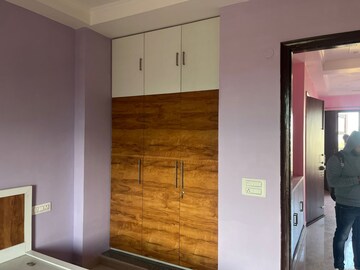 Room in 3 BHK Apartment at Sector 57 – for Rent