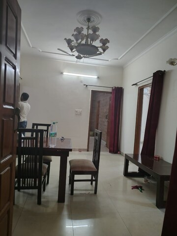 Living Room in 3 BHK Builder Floor at Unitech Woodstock Floors, Sector 50 – for Rent