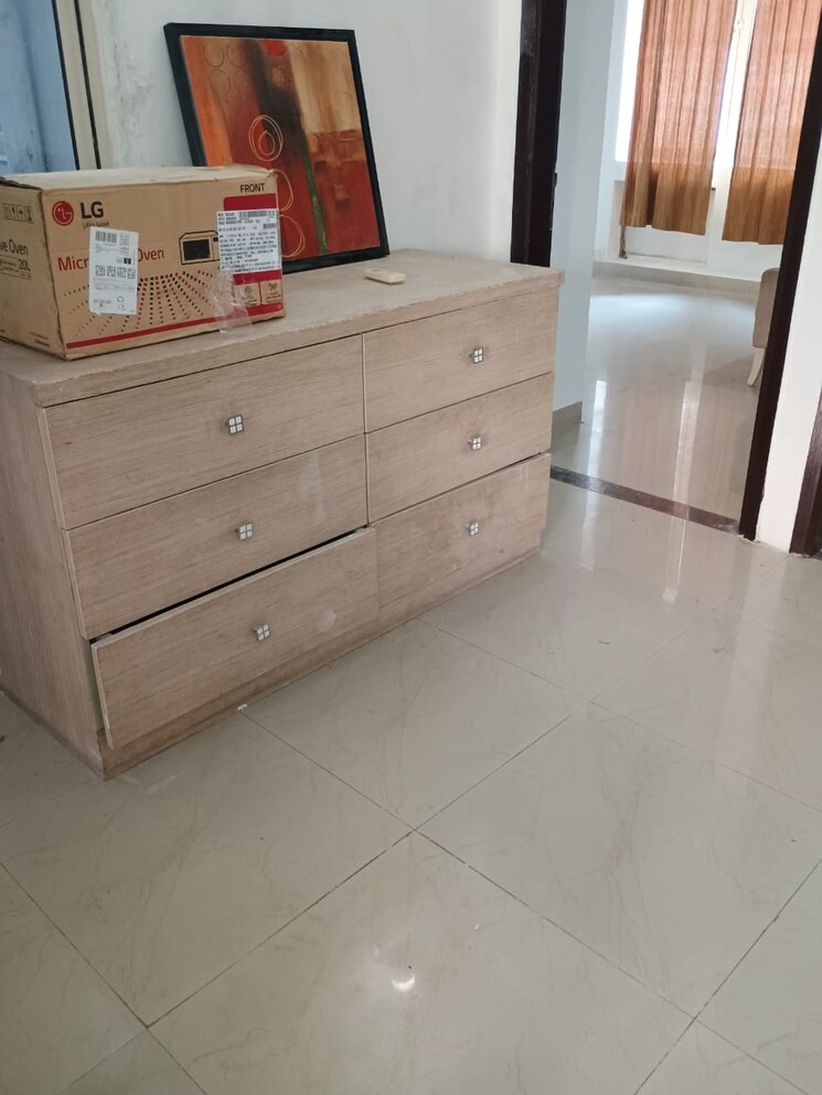 Bathroom, unitech-the-close-north 3 Bedroom 1500 Sq.Ft. Apartment In Sector 50 Gurgaon 7943318