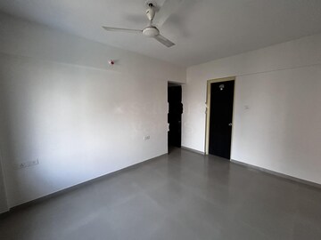 Room in 2 BHK Apartment at Shapoorji Pallonji Joyville Celestia, Hadapsar – for Rent