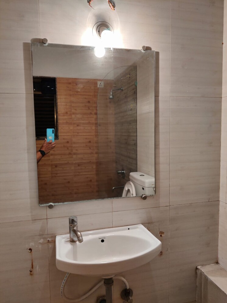 Bathroom, sky-spring-valley 3 Bedroom 1200 Sq.Ft. Apartment In Hadapsar Pune 7943623