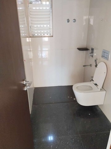 Bathroom in 1 BHK Apartment at Chembur – for Rent
