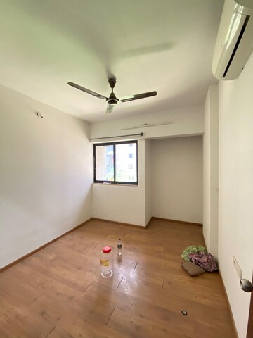Room in 2 BHK Apartment at Lodha Palava Urbano D And E, Dombivli East – for Rent
