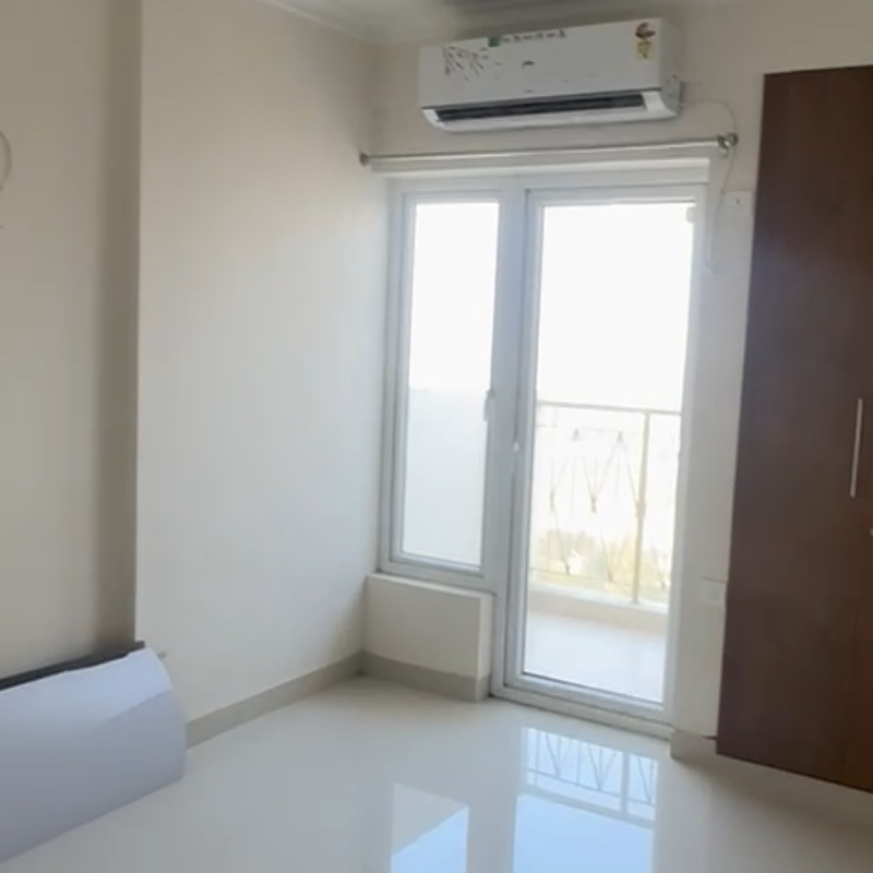 2 BHK Apartment For Rent in Pareena Micasa