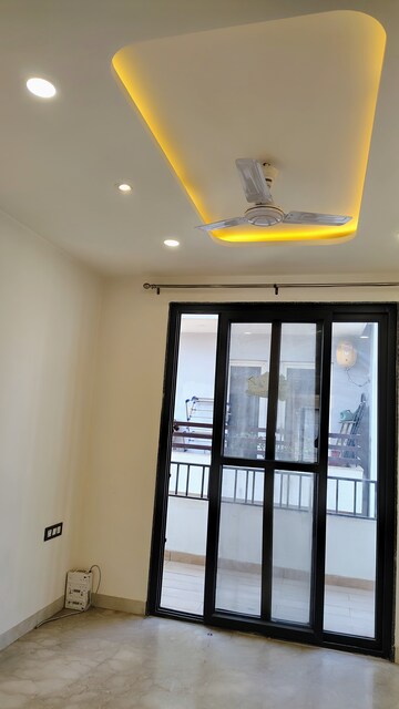 Room in 3.5 BHK Builder Floor at Sushant Lok 2, Sector 57 – for Rent