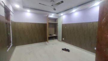 Master Bedroom in 2 BHK Builder Floor at Neb Sarai – for Rent