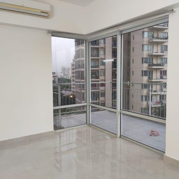 Room in 2.5 BHK Apartment at Ireo Uptown, Sector 66 – for Rent