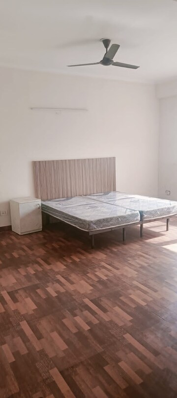 Bedroom in 2 BHK Apartment at Amrapali Silicon City, Sector 76 – for Sale