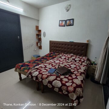 Room in 2 BHK Apartment at Runwal Eirene, Balkum Pada – for Rent