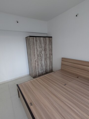Room in 2 BHK Apartment at Lotus Residency Goregaon West, Goregaon West – for Rent