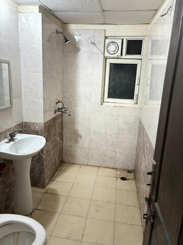 Master Bedroom in 2 BHK Apartment at Amrapali Silicon City, Sector 76 – for Sale