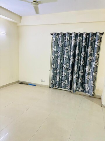 Master Bedroom in 2 BHK Apartment at Amrapali Silicon City, Sector 76 – for Sale