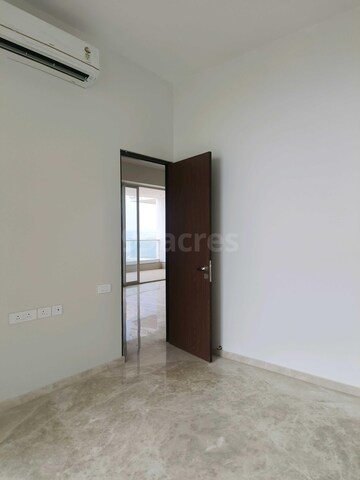 Room in 2 BHK Apartment at Omkar Alta Monte, Malad East – for Rent