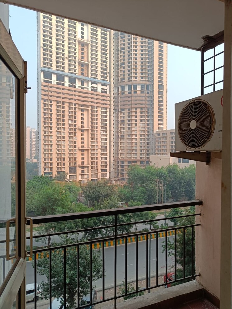 Exterior View, amrapali-silicon-city 2 Bedroom 1075 Sq.Ft. Apartment In Sector 76 Noida 7944044