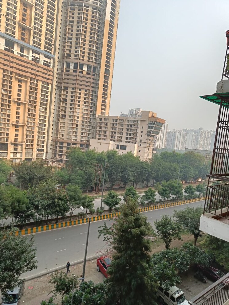 Exterior View, amrapali-silicon-city 2 Bedroom 1075 Sq.Ft. Apartment In Sector 76 Noida 7944044