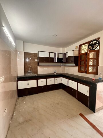 Kitchen in 1.5 BHK Apartment at Govindpuri – for Rent