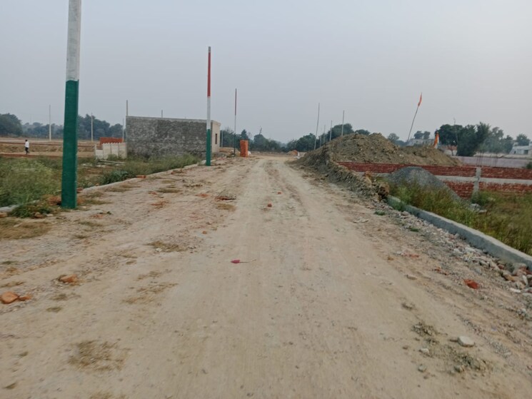 undefined, upsidc site b  100 Sq.Yd. Plot In Upsidc Site B Greater Noida 7944119