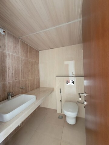 Bathroom in 3 BHK Apartment at Prestige Spencer Heights, Frazer Town – for Sale