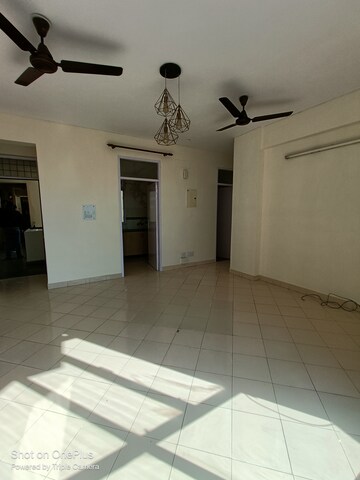 Bathroom in 1 BHK Apartment at Maple Heights, Sector 43 – for Rent