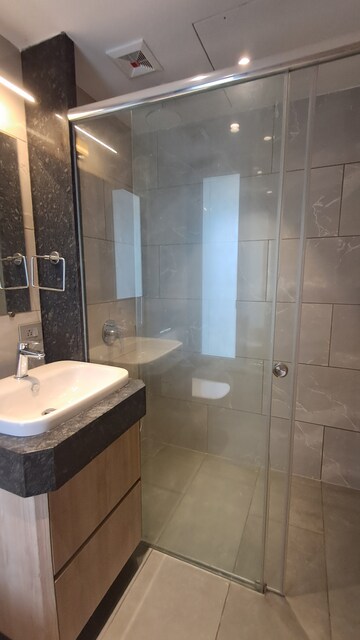 Bathroom in 4 BHK Apartment at Rustomjee Crown, Prabhadevi – for Rent