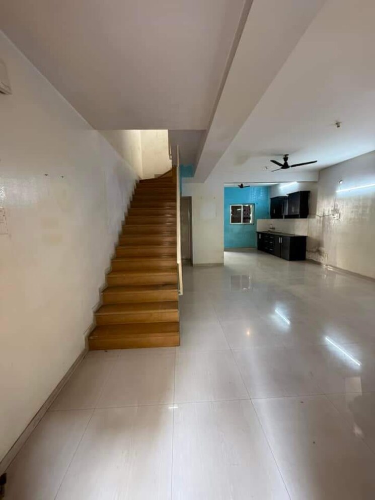  Parking, clover-highlands 2 Bedroom 1700 Sq.Ft. Apartment In Kondhwa Pune 7936050