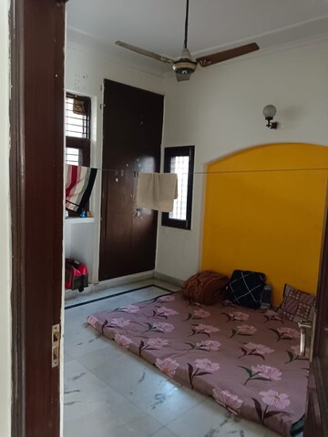 Bedroom in 3 BHK Apartment at Sector 50 – for Rent