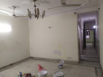 Room in 2 BHK Builder Floor at Kalkaji – for Rent