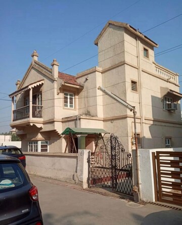 3 BHK Villa – Exterior View View at Thaltej - for Sale