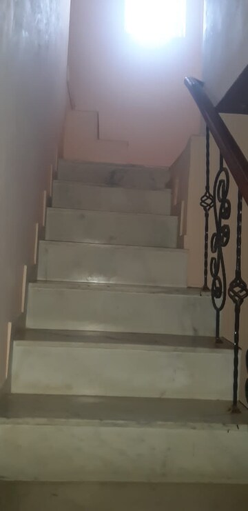 Furnished Amenities in 3 BHK Villa at Thaltej – for Sale
