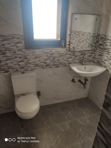 Bathroom in 2 BHK Builder Floor at Sector 55 – for Rent