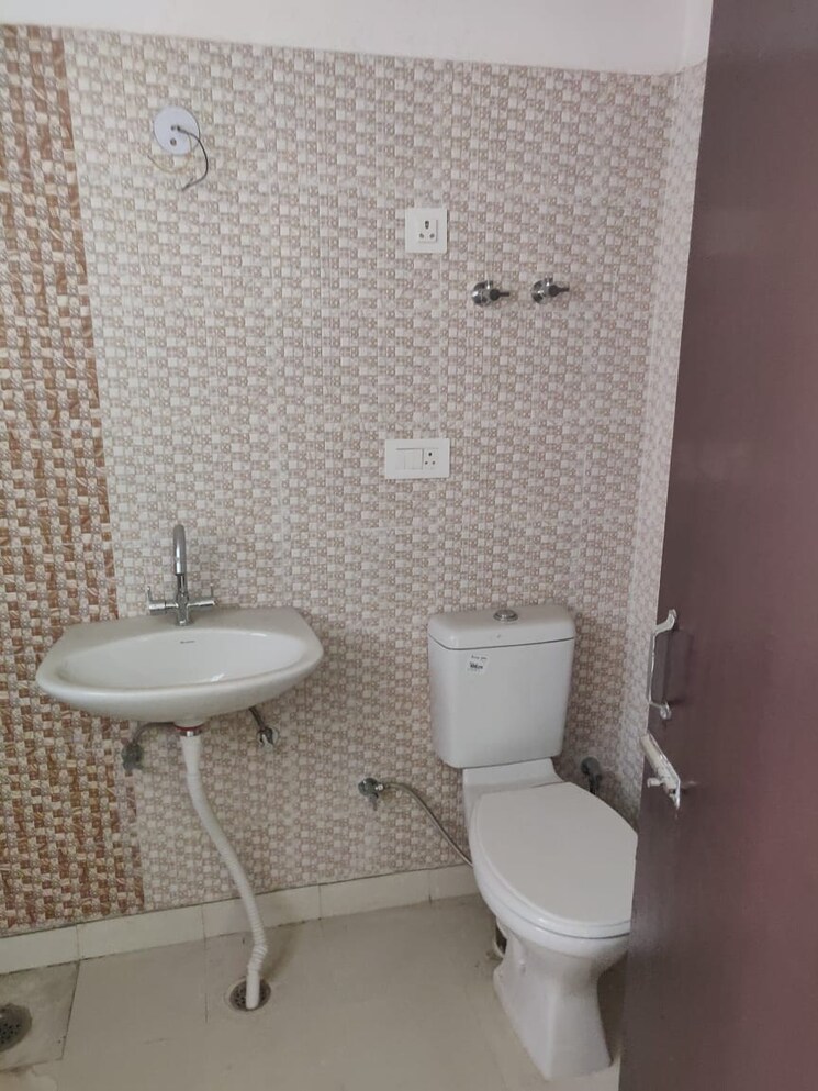 Bathroom, eureka-diya-green-city 2 Bedroom 1110 Sq.Ft. Apartment In Raj Nagar Extension Ghaziabad 7944835