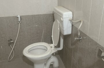 Bathroom in  Pg at Thane West – for Rent