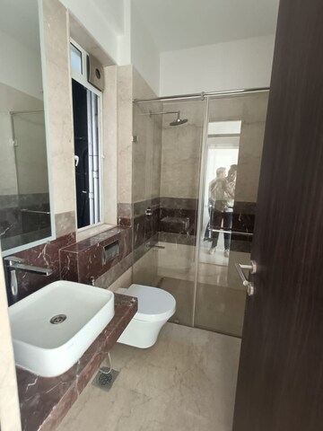 Master Bedroom in 2 BHK Apartment at Kalpataru Radiance, Goregaon West – for Rent