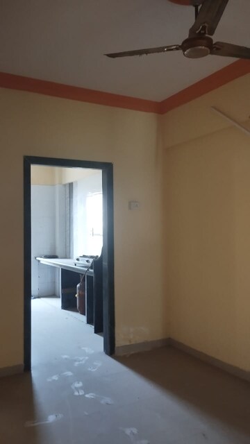 Room in 3 BHK Apartment at Regency Estate, Dombivli East – for Rent