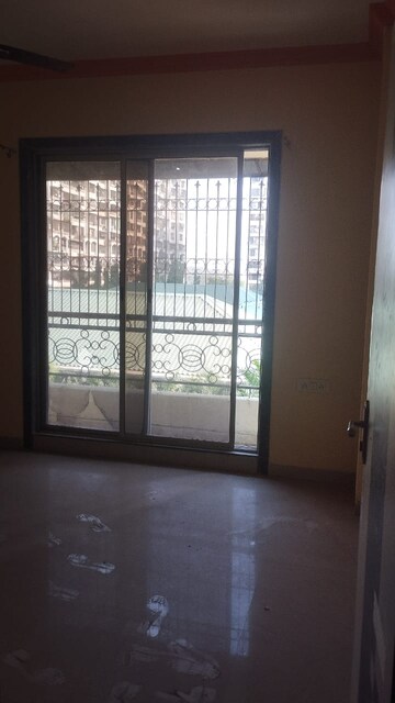 Room in 3 BHK Apartment at Regency Estate, Dombivli East – for Rent