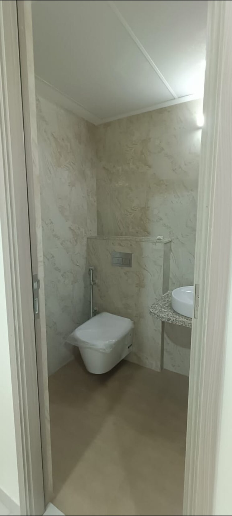 Bathroom, uk-iridium 1 Bedroom 410 Sq.Ft. Apartment In Kandivali East Mumbai 7944987