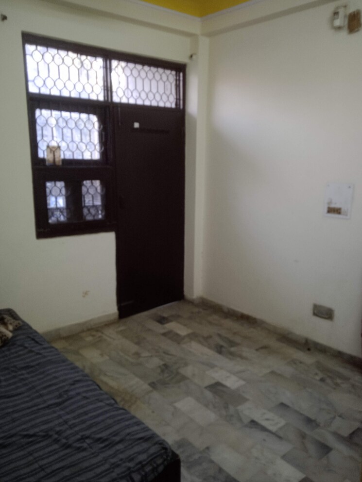 Room, shalimar-apartments-shalimar-garden 2 Bedroom 500 Sq.Ft. Apartment In Shalimar Garden Ghaziabad 7945004