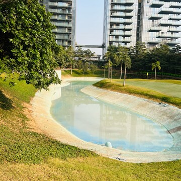 Swimming Pool in 4 BHK Apartment at M3M Trump Tower, Sector 65 – for Sale