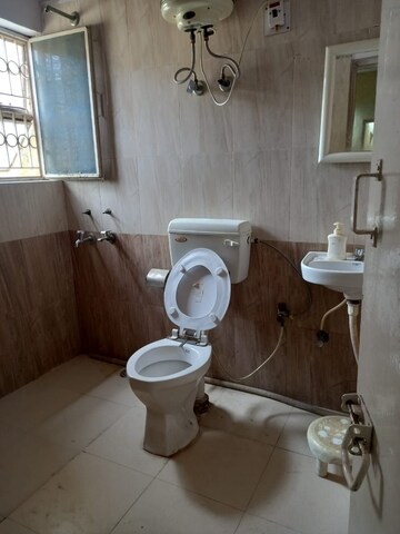 Bathroom in 2 BHK Apartment at Sarita Vihar – for Rent